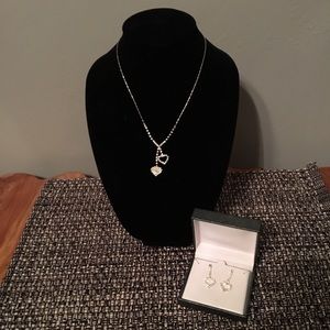 Silvertone necklace and earring set - NWT